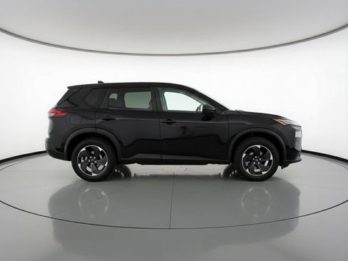 Used 2025 Nissan Rogue SV FWD image 11