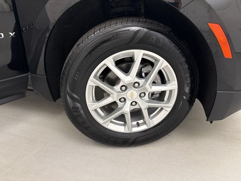 Used 2023 Chevrolet Equinox LT AWD/4WD image 25