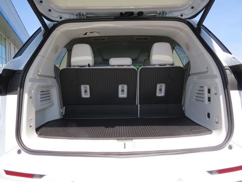 New 2026 Buick Enclave Avenir w/ Super Cruise Package image 11