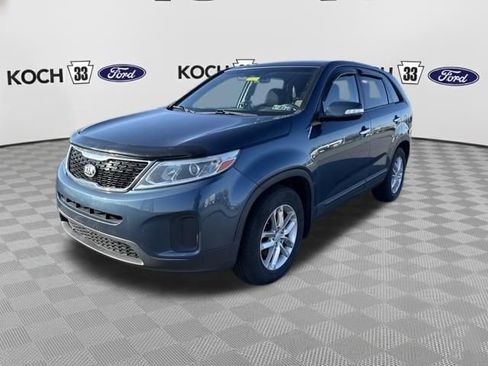 Used 2014 Kia Sorento LX image 3