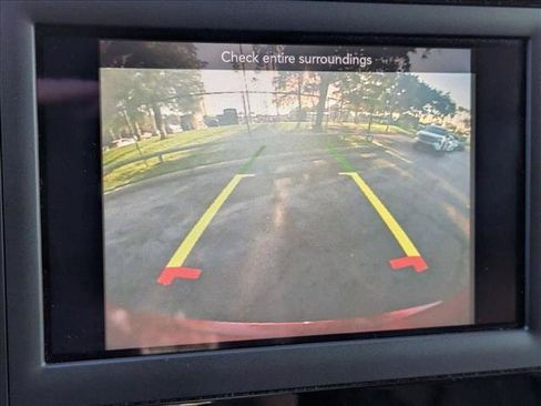 Used 2020 Chrysler Voyager Lxi FWD image 10