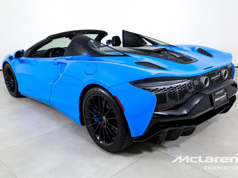 New 2025 McLaren Artura Spider image 8
