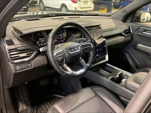 Used 2024 GMC Acadia Elevation w/ Luxury Package AWD/4WD image 14