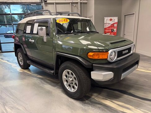 Used 2012 Toyota FJ Cruiser 4WD w/ Upgrade Pkg image 1