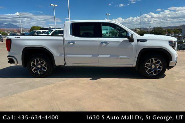 Used 2023 GMC Sierra 1500 SLT w/ X31 Off-Road Package AWD/4WD image 6