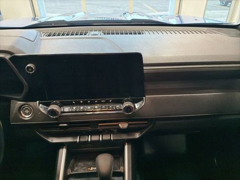 Used 2025 Chevrolet Colorado Trail Boss image 20