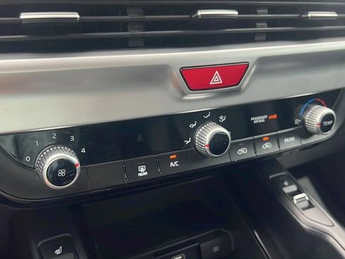 Used 2020 Kia Telluride S FWD image 19