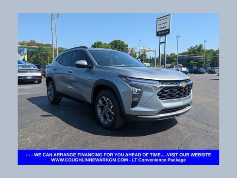 Used 2024 Chevrolet Trax LT w/ Driver Confidence Package FWD image 1