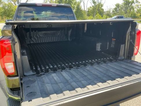 Used 2020 GMC Sierra 1500 SLE w/ SLE Value Package AWD/4WD image 11
