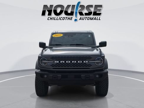 Used 2025 Ford Bronco Badlands AWD/4WD image 3