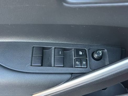 Used 2024 Toyota Corolla Cross LE image 15