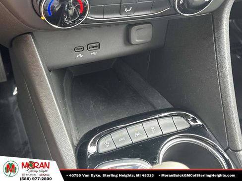 Used 2024 Buick Encore GX Preferred AWD/4WD image 26