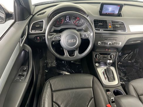 Used 2018 Audi Q3 2.0T Premium w/ Convenience Package image 21