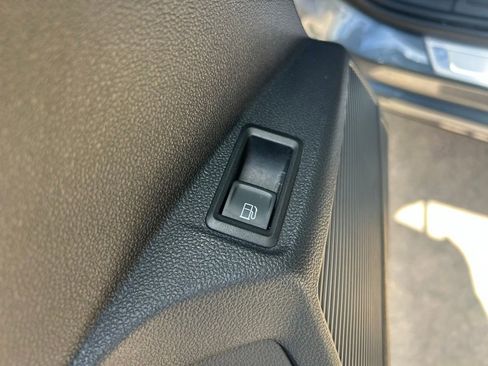 Certified 2022 Volkswagen Taos SE AWD/4WD image 55