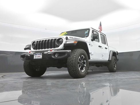 Used 2026 Jeep Gladiator Rubicon AWD/4WD image 38