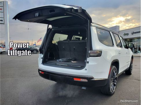 New 2026 Jeep Grand Wagoneer Summit image 13