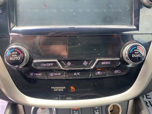 Used 2017 Nissan Murano SL FWD image 16