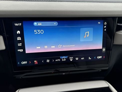 New 2025 Lincoln Navigator L Reserve image 16