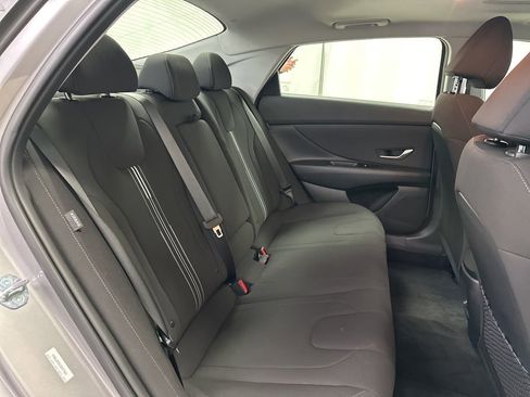 Used 2025 Hyundai Elantra SEL image 22