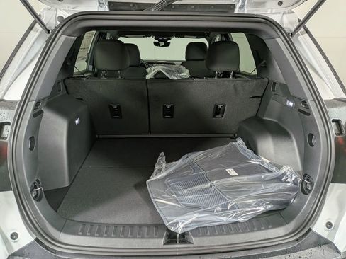 New 2026 GMC Terrain Elevation w/ Technology Package II AWD/4WD image 10