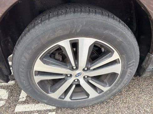 Used 2019 Subaru Outback 2.5i Limited image 29