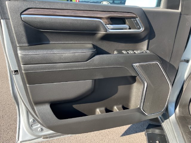 Used 2023 Chevrolet Silverado 1500 LT AWD/4WD image 12