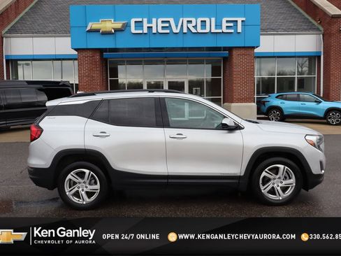 Used 2018 GMC Terrain SLE w/ Driver Convenience Package FWD image 1