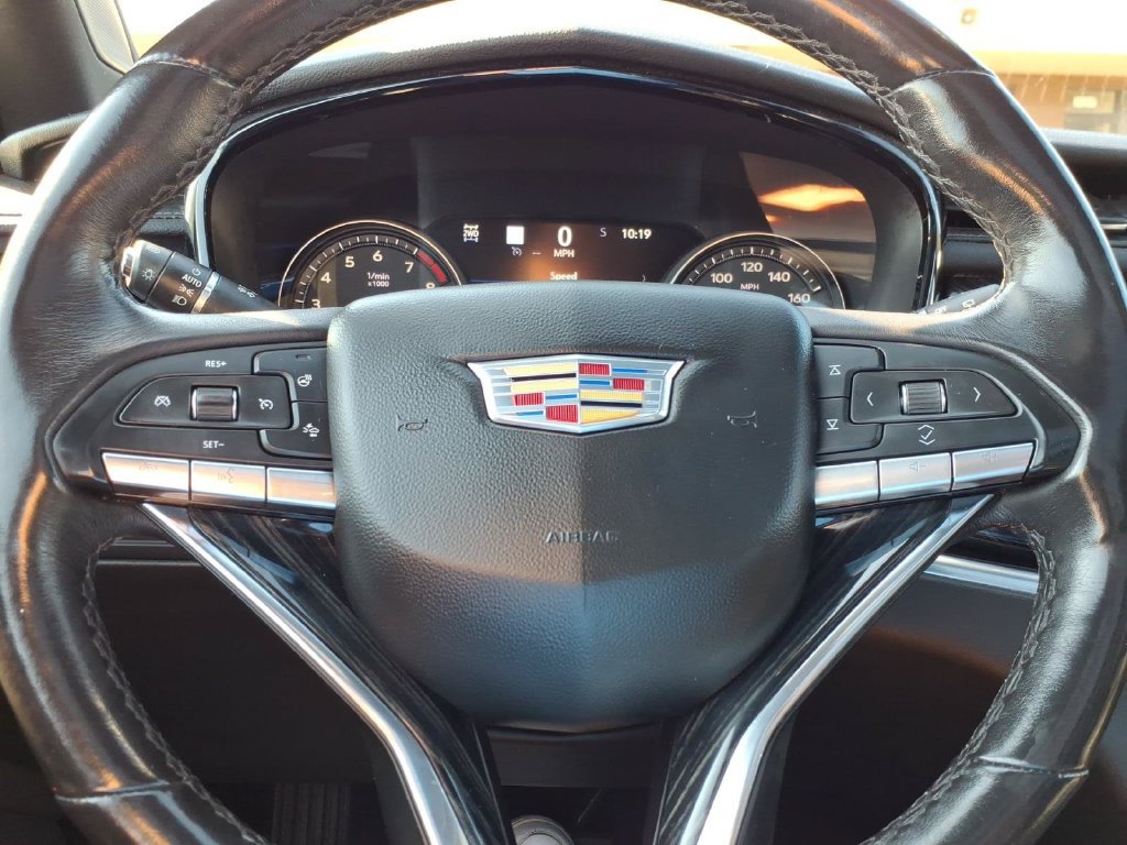 Used 2023 Cadillac XT6 Premium Luxury w/ Technology Package AWD/4WD image 29