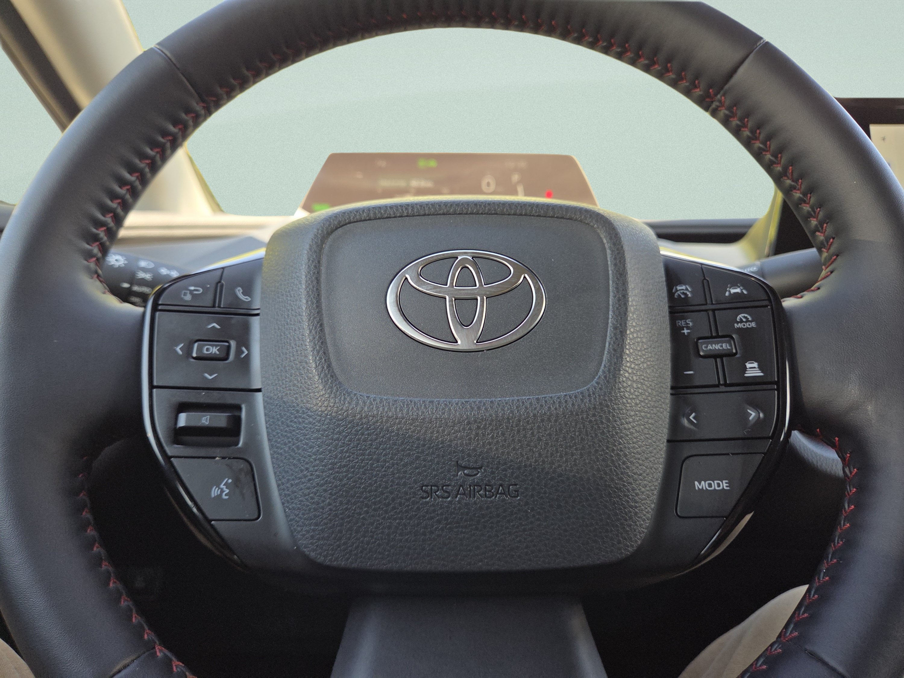 Certified 2026 Toyota Prius Plug-In Hybrid FWD image 31