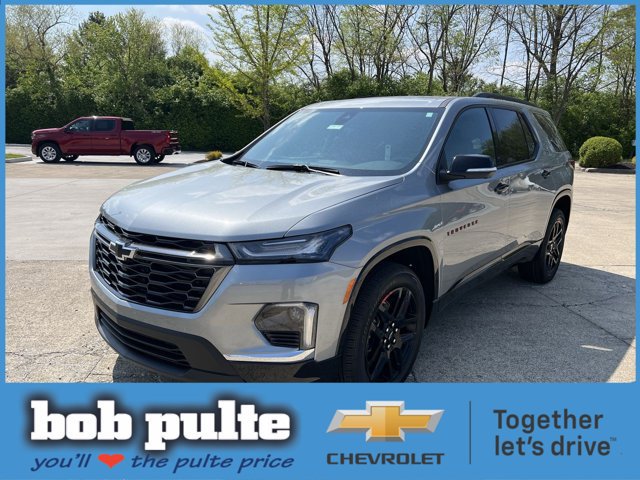 Used 2023 Chevrolet Traverse Premier w/ Redline Edition FWD image 1