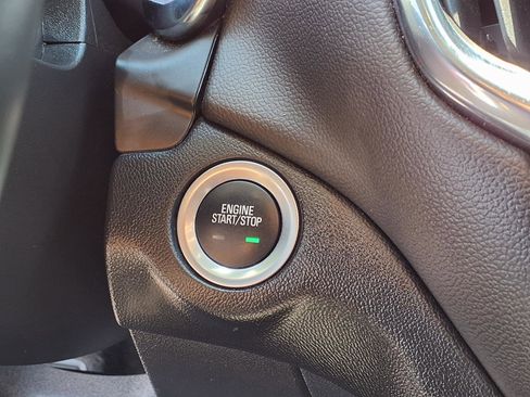 Used 2024 Chevrolet Equinox LT image 11