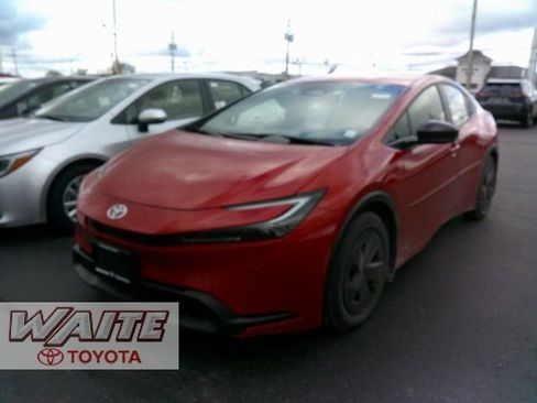 New 2026 Toyota Prius LE image 5