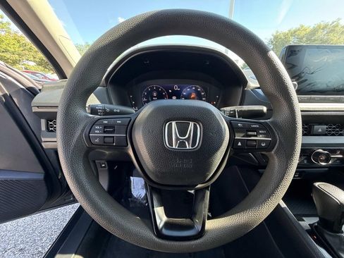 Certified 2023 Honda Accord LX image 11