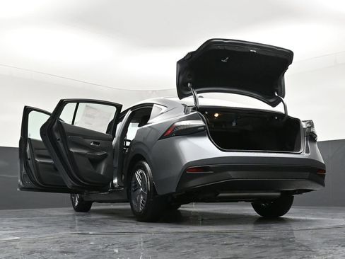 New 2026 Nissan Sentra S w/ S Cold Weather Package FWD image 34