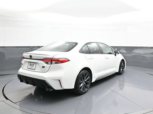 Certified 2023 Toyota Corolla SE w/ Carpet Mat Package (TMS) FWD image 6