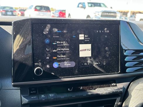 Used 2026 Toyota Camry SE image 8