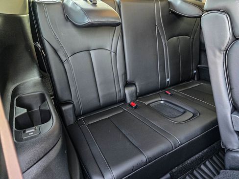 Used 2025 INFINITI QX60 Sensory w/ Vision Package AWD/4WD image 40