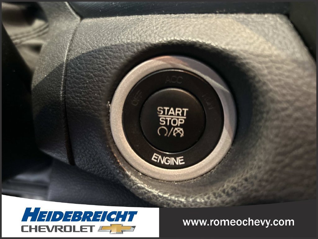 Used 2015 Chrysler 200 S w/ Comfort Group FWD image 30