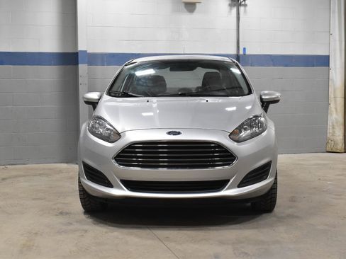Used 2014 Ford Fiesta SE image 27