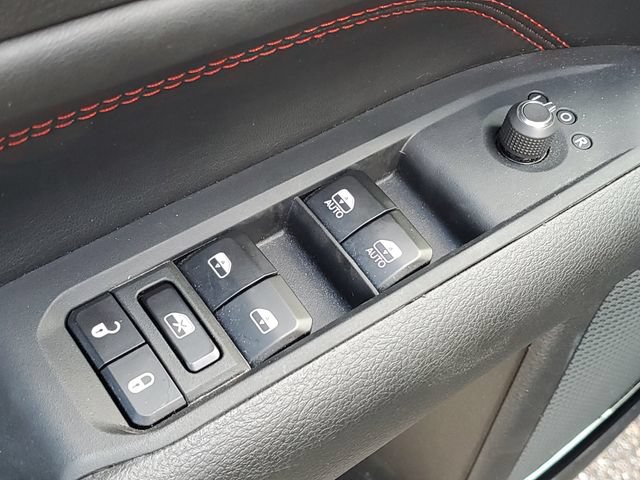 Used 2024 Jeep Compass Trailhawk w/ Trailhawk Convenience Group AWD/4WD image 24