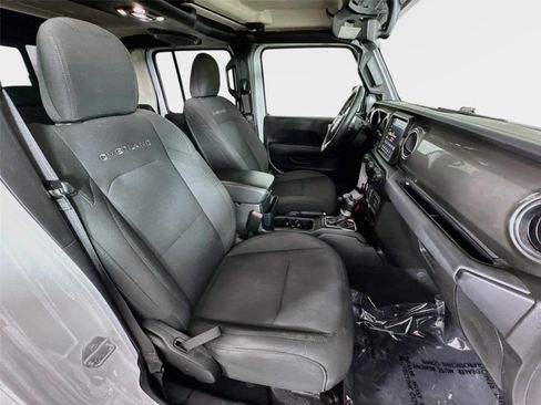 Used 2023 Jeep Gladiator Overland AWD/4WD image 28