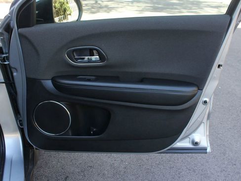 Used 2020 Honda HR-V EX image 28