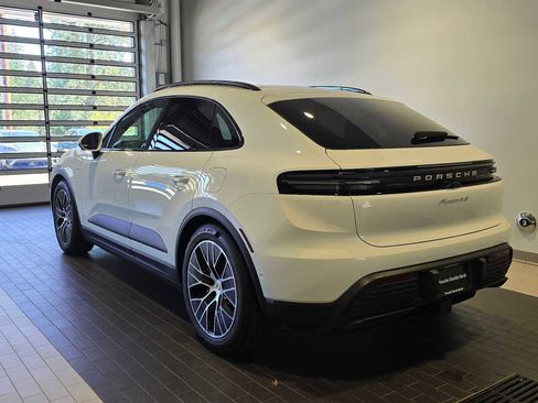 New 2025 Porsche Macan 4S Electric image 3