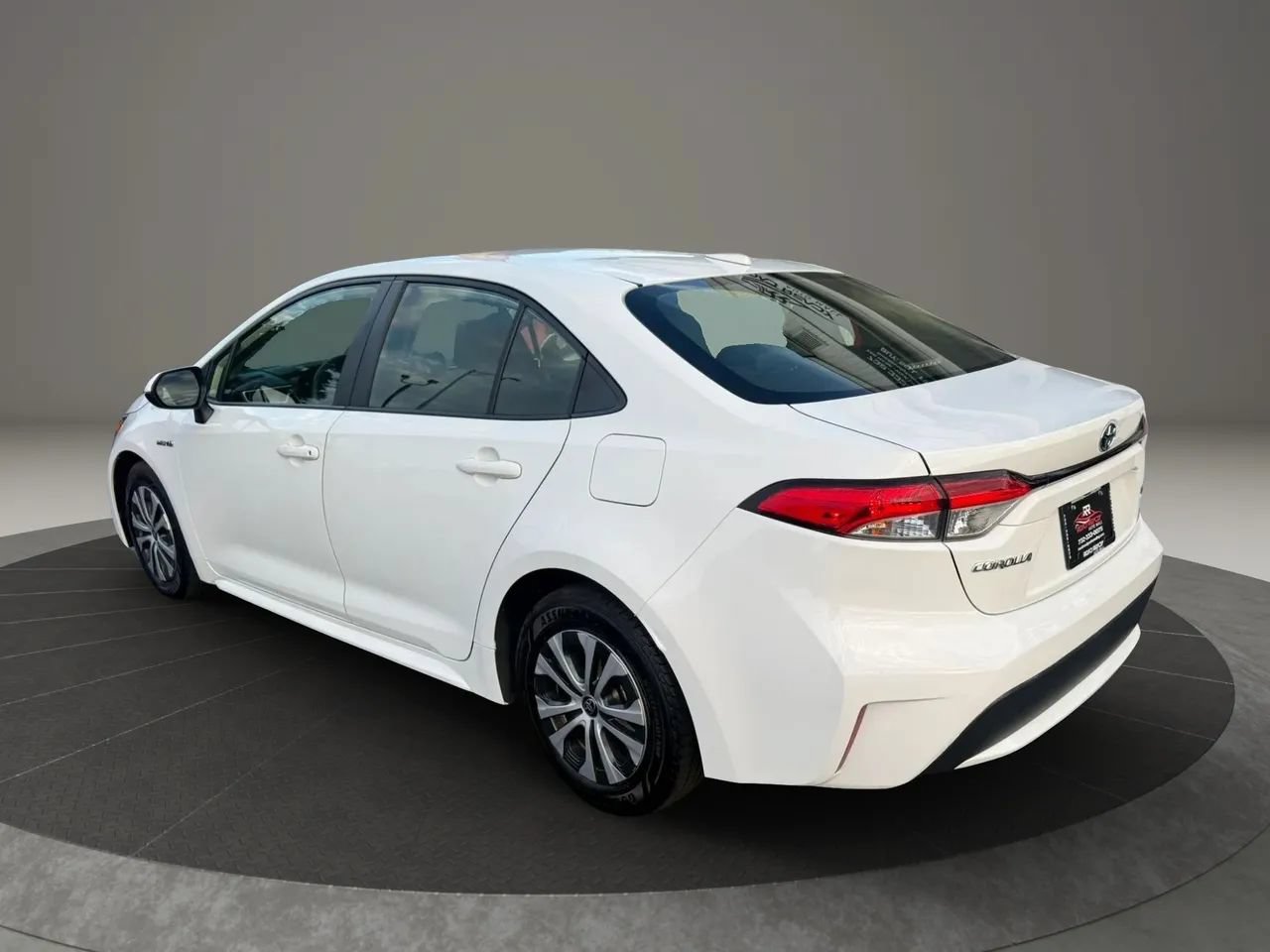 Used 2021 Toyota Corolla LE FWD image 9