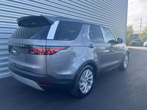 New 2026 Land Rover Discovery S AWD/4WD image 2