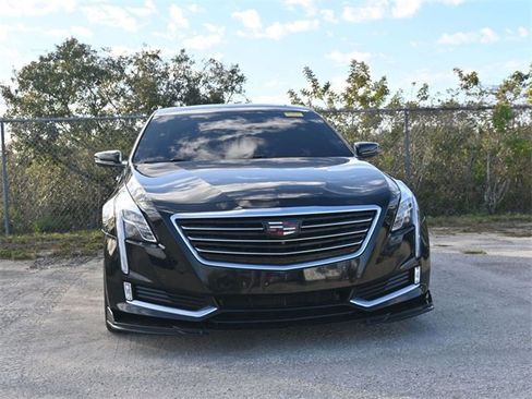 Used 2018 Cadillac CT6 Luxury image 3