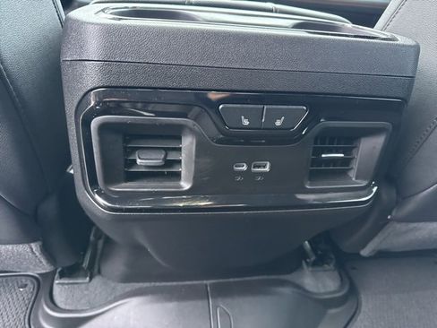 Used 2024 GMC Sierra 1500 AT4 w/ Technology Package image 29