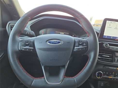 Used 2023 Ford Escape ST-Line Select AWD/4WD image 13