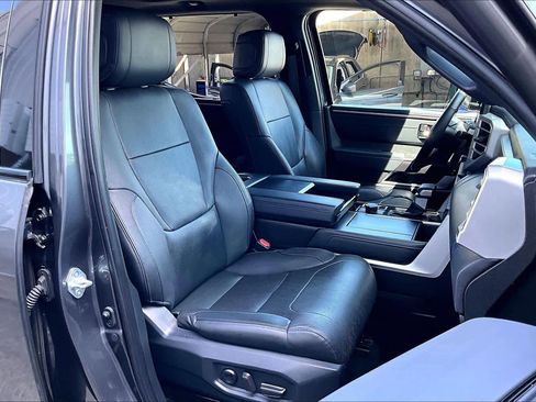 Used 2023 Toyota Tundra Platinum image 9