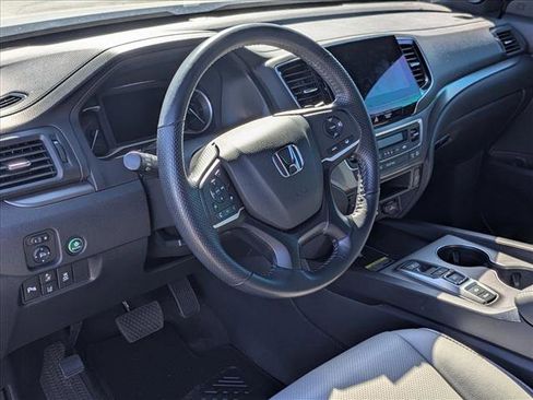 Used 2025 Honda Passport EX-L image 9